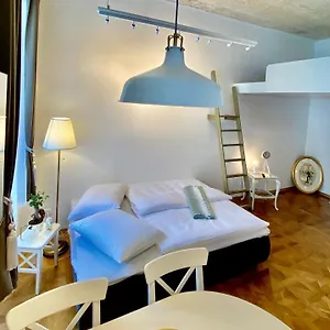 Ars Longa , Ljubljana Slovenië